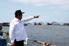 Peringati Hari Laut...