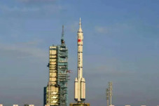 Shenzhou 12 China Bersiap...