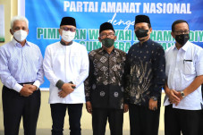 Berbagi Tugas, PAN dan...