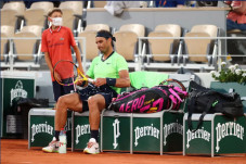Dibikin Capek Djokovic,...