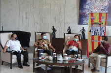 Masih Kesulitan Tarik...