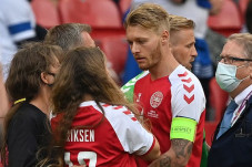 Kepemimpinan Simon Kjaer...