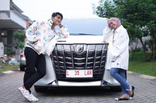 Jadi Hadiah Rizky Billar...