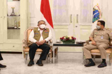 Anies Terima Kunjungan...