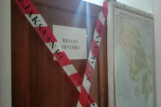 Kejaksaan Agung Geledah...
