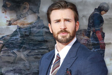 Chris Evans Berulang...