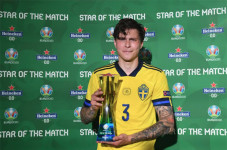 Victor Lindelof, Star...