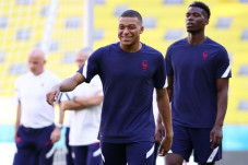 Prancis vs Jerman, Kylian...
