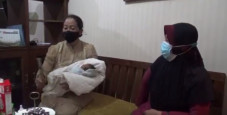 Geger, Bayi Mungil Perempuan...