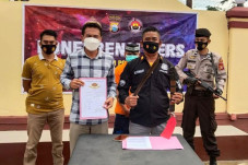 Gegara Ayam Hilang,...