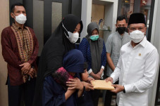 Takziah ke Rumah Markis...