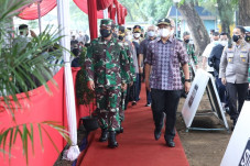 Panglima TNI Pantau...