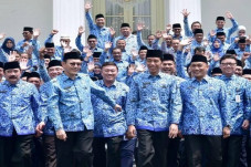 Pemangkasan Pejabat...