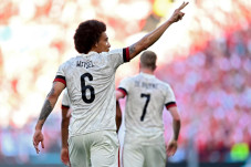 Lolos 16 Besar, Pelatih...