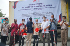 Cetak Sejarah, 4,8 Ton...