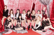 IZ*ONE Berencana Debut...