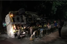 Tabrak Separator di...
