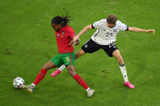 Portugal Dihajar Jerman...