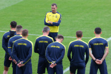 Ukraina Akan Lakoni...