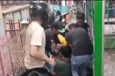 Suara Tembakan Warnai...