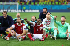 Austria Jumpa Italia...