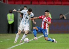 Argentina Tekuk Paraguay...