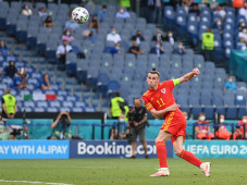 Wales Kehilangan Dukungan...