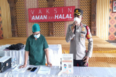 Bubarkan Acara di Universitas...