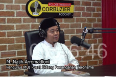 Buku Teroris Menyebar...