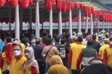 Beredar Video Kerumunan...