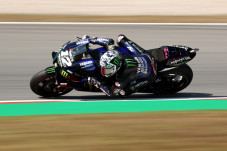Sukses Marquez Rajai...