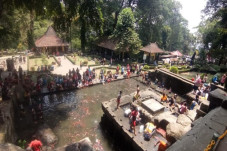COVID-19 Makin Menggila,...