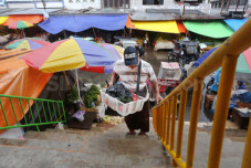 Lima Pasar di Kota Makassar...
