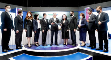 Angkat 2 Direksi dari...