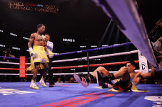 Mayweather Dalang Rekor...