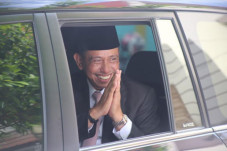 Amran Mahmud Dikenal...
