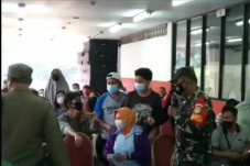 Warga Tidak Kebagian...