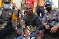 Nelayan Pangkep Terdampar...