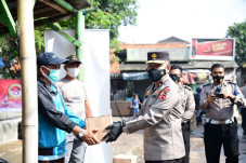 Ratusan Opang, Fakir...