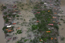 Banjir Muson Hanyutkan...