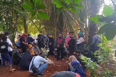 Tak Jadi di Salatiga,...