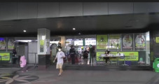 Ribuan Karyawan Mall...