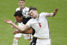 John Stones Beberkan...