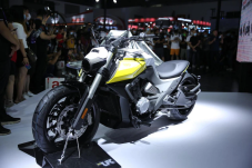 Melawan Kawasaki Vulcan...
