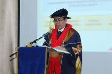 Guru Besar Ilmu Hukum...