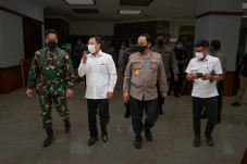 Kasus baru Terus Naik,...