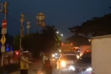 Hari Pertama Kerja Saat...