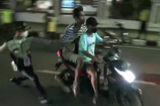 Garang Tegak Miras dan...