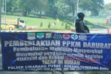 Akses Jalan Menuju Dua...