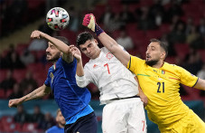 Italia Lolos ke Final...